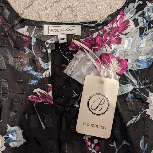 Nwt BLOUSOLIGY Black Floral Blouse With Puff Sleeves Size Small @Z - Picture 8 of 13